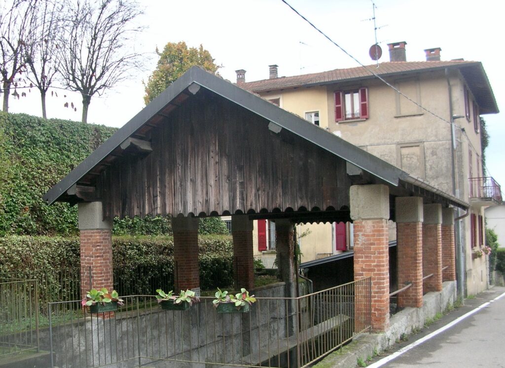 Lavatoio Cantello 02 Lavatoio in via San Lorenzo a Cantello (VA)